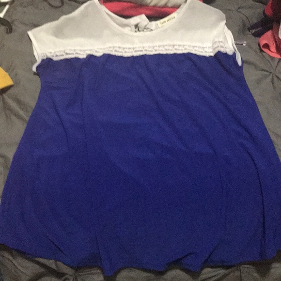 Blouse - Picture 1 of 3